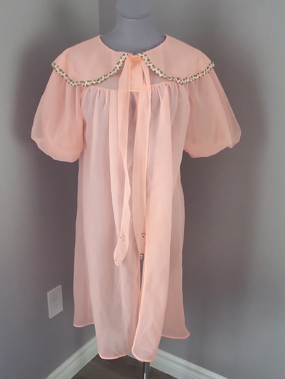 Vintage Canadian Maid Peach Sheer Peignoir Robe - Size S